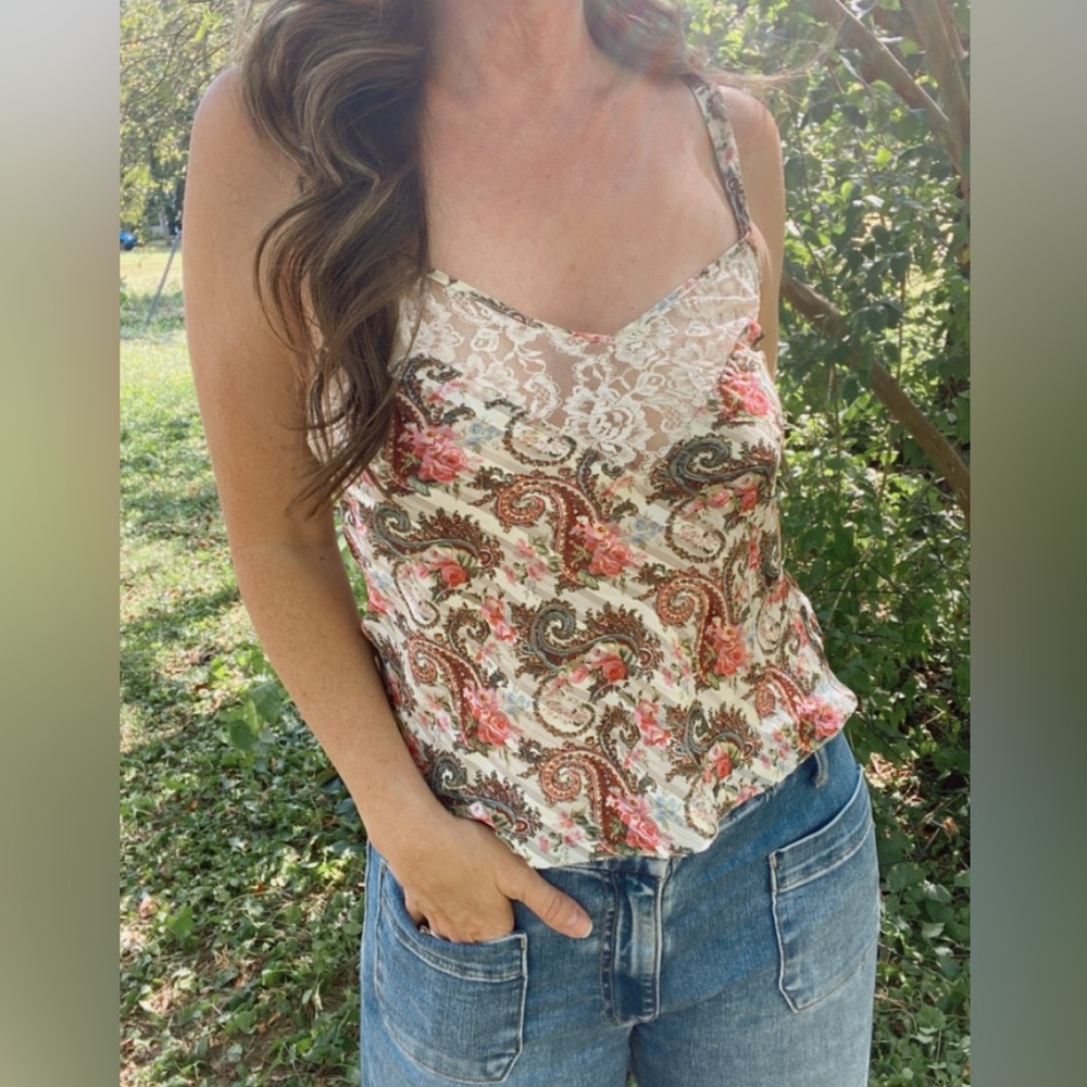 Vintage 90s silky cami by Victoria’s Secret (gold label)